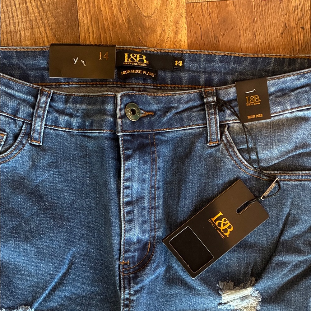 🔥 L&B Flare Jeans – Distressed High-Rise Denim with Extreme Frayed Bell Bottoms - Picture 3 of 5